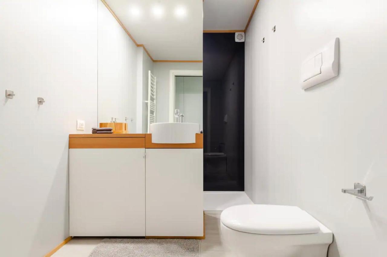 Design Spacious Loft In Navigli - Hosted By Sweetstay 밀라노 외부 사진
